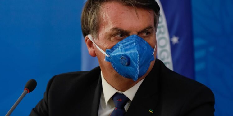 Coletiva de Imprensa do Presidente da República, Jair Bolsonaro e Ministro da Saúde, Luiz Henrique Mandetta.