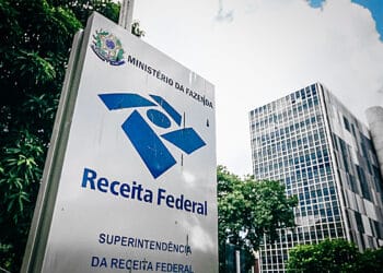 superintendência da receita federal, em brasília.
