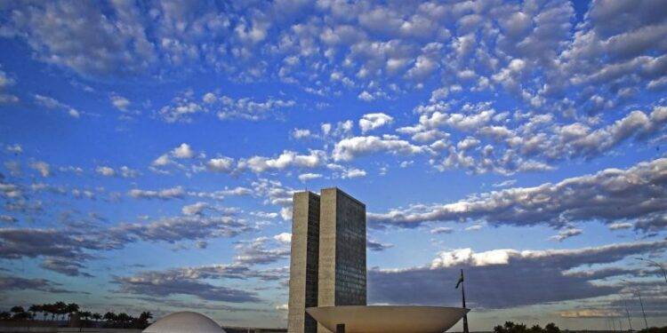brasilia congresso nuvens e 0416202217 2 800x479