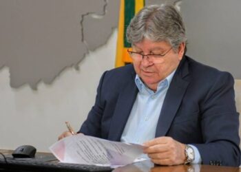 joao azevedo assina documento 2021 800x500