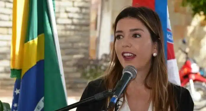 prefeita anna lorena monteiro pb 696x465 1 jpg (1)